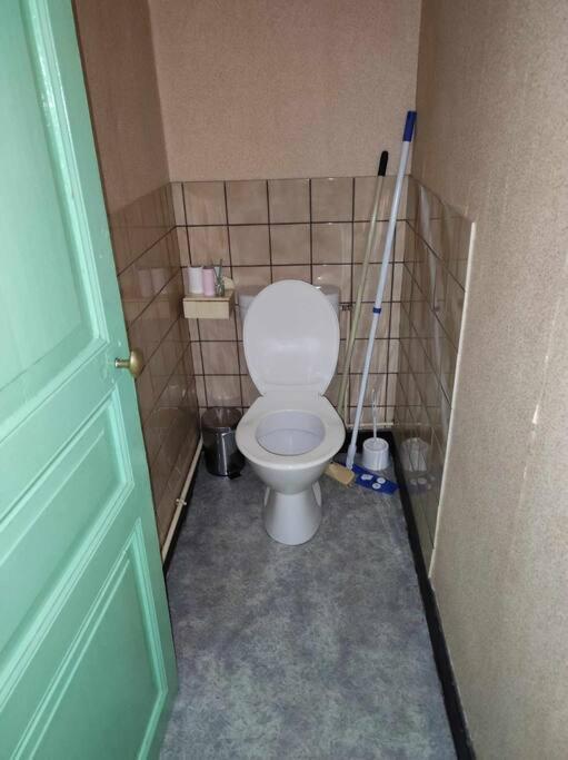 Ferienwohnung Le Nid Douillet Boheme Linge Fourni La Bourboule Exterior foto